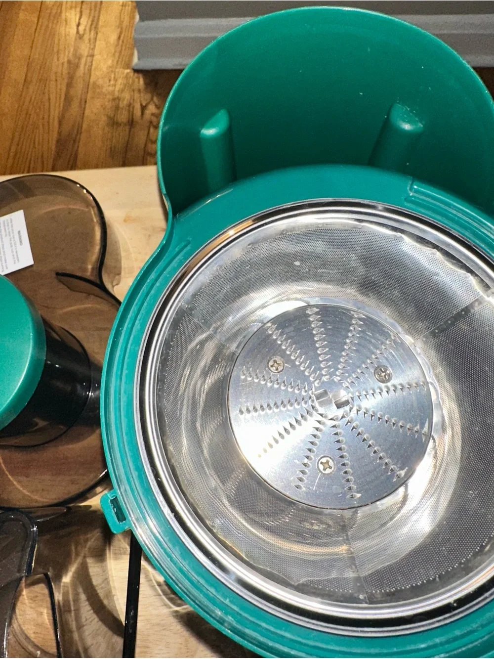 QCen Juicer Machine 500W Centrifugal Juicer with Extra Wide Feed Chute